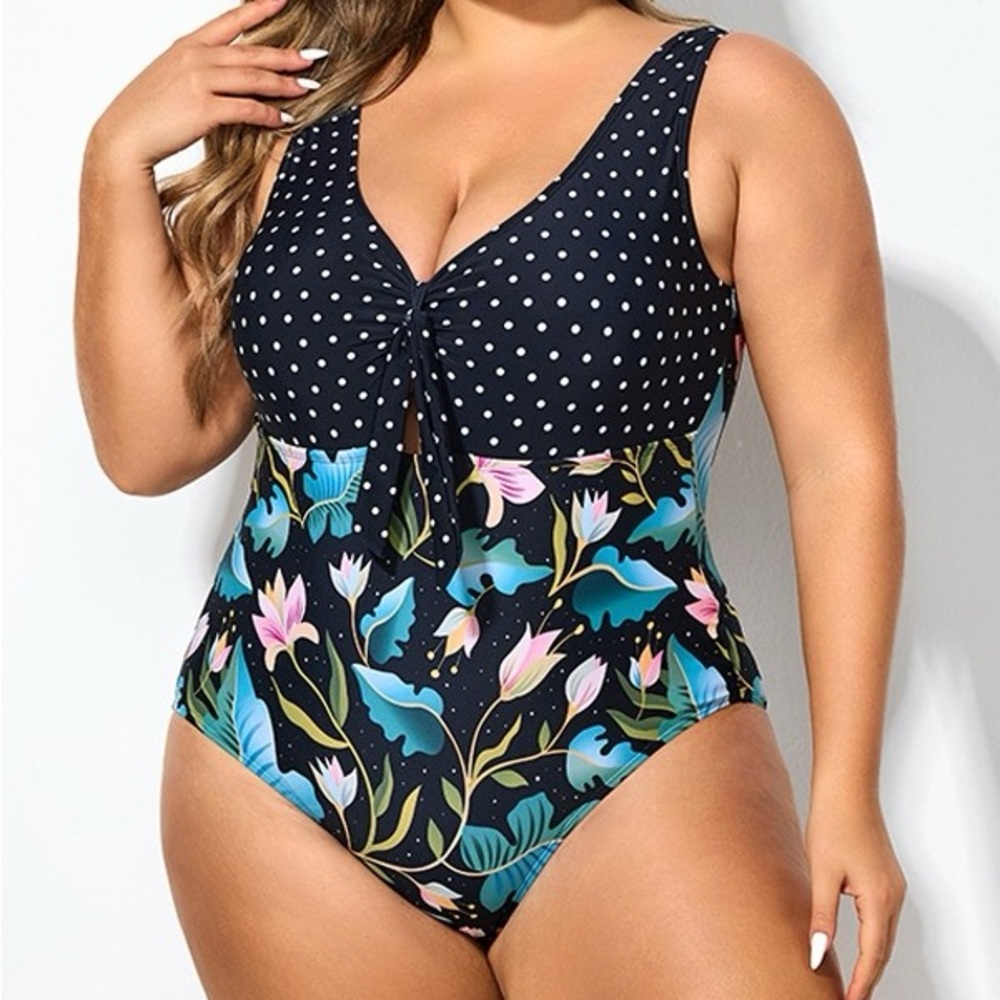 NWT Meet Curve One Piece Swimsuit